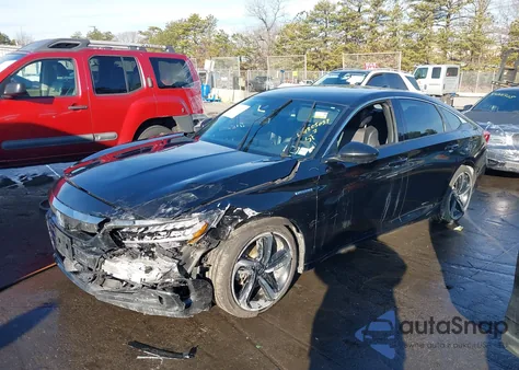 2022 Honda Accord Hybrid Sport z USA, uszkodzony, nr VIN 1HGCV3F26NA044046